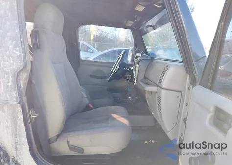 2004 Jeep Wrangler Sport z USA, uszkodzony, nr VIN 1J4FA49S44P751175